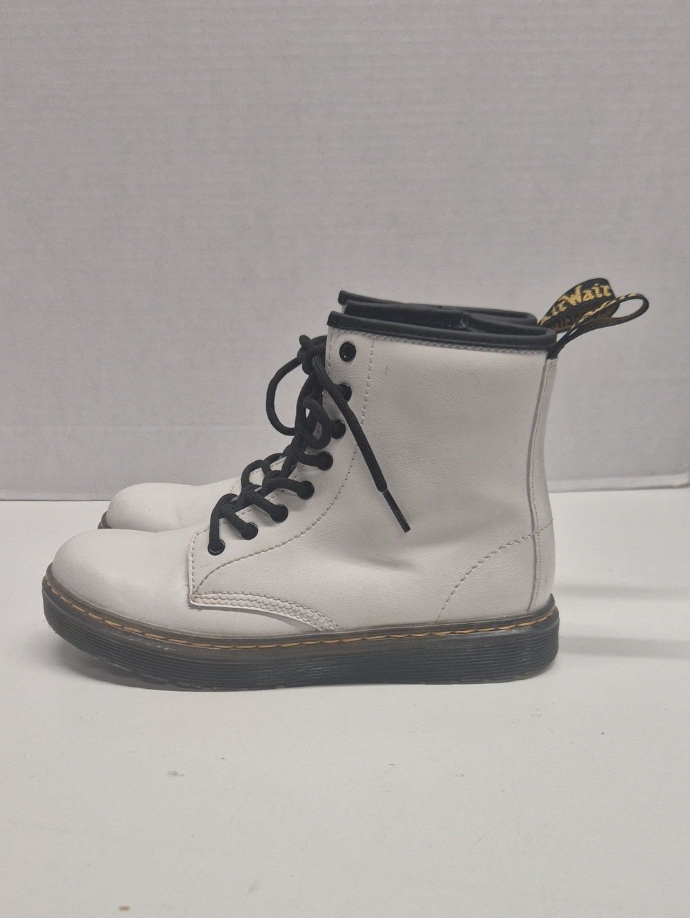 Dr Martens Zavala Combat Boots Leather Lace Up Boot Shoes White Youth Kids 3